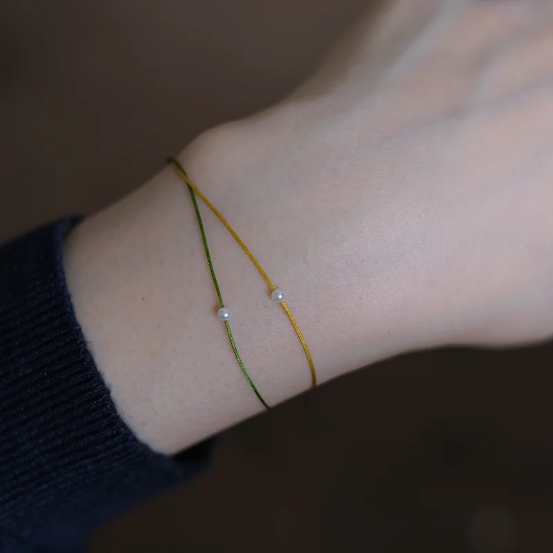 天然素材のミニ珍珠とカラーテープを使用した手作りブレスレット【シンプルデザイン・ユニセックス】