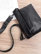 本革製 メンズショルダーバッグ【トレンドスタイル・カジュアル・小型・通勤用】