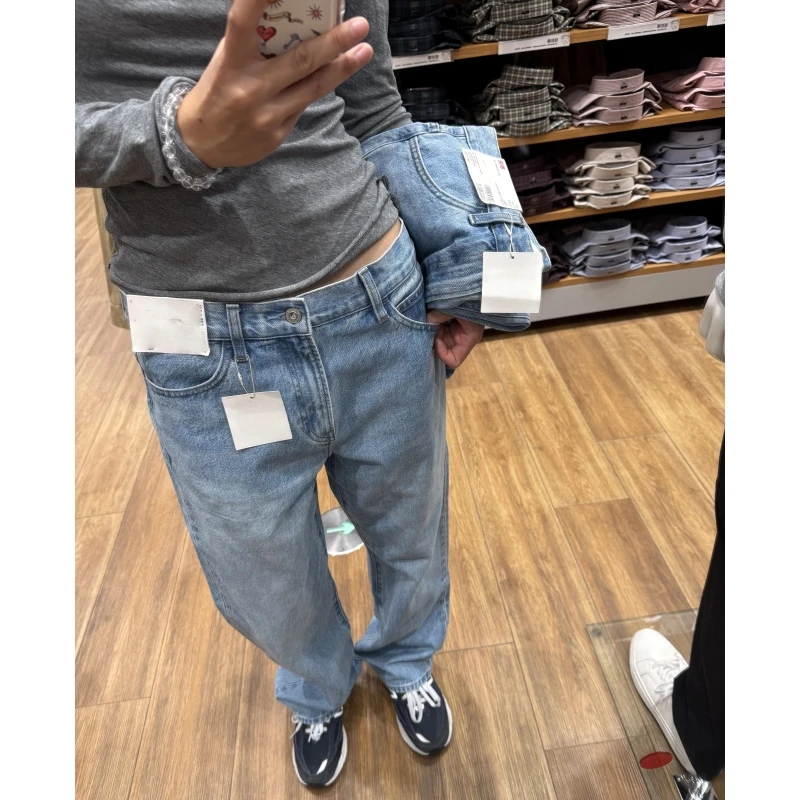 浅い青色のハイウエストストレートデニムパンツ：フィット感と実用性を徹底解説