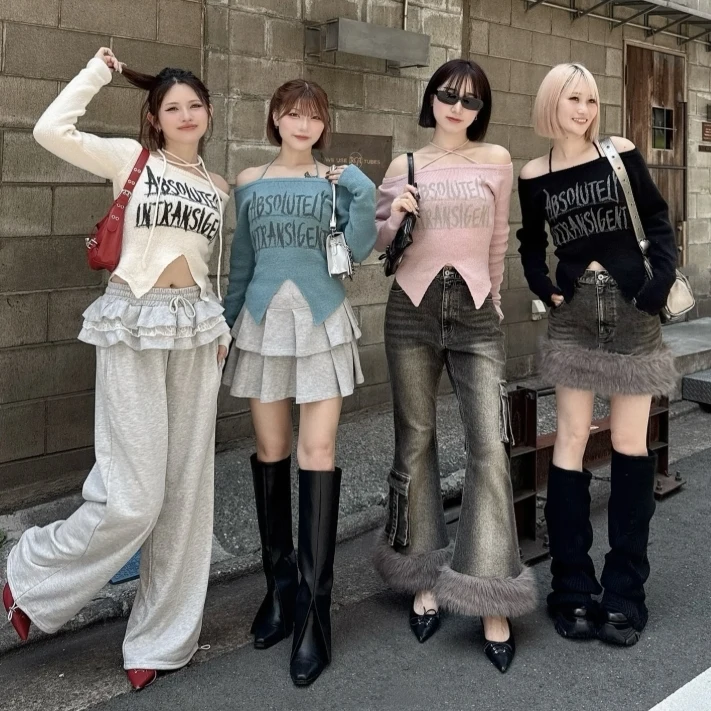厚底ニットソックスブーツ：ロング丈で秋冬に最適なカジュアルスタイル