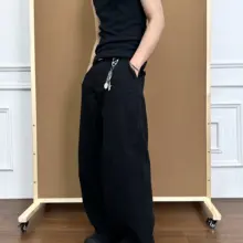 プリーツデザインのブラックワイドデニムパンツ【カジュアル・バギータイプ】（セットアップ対応）