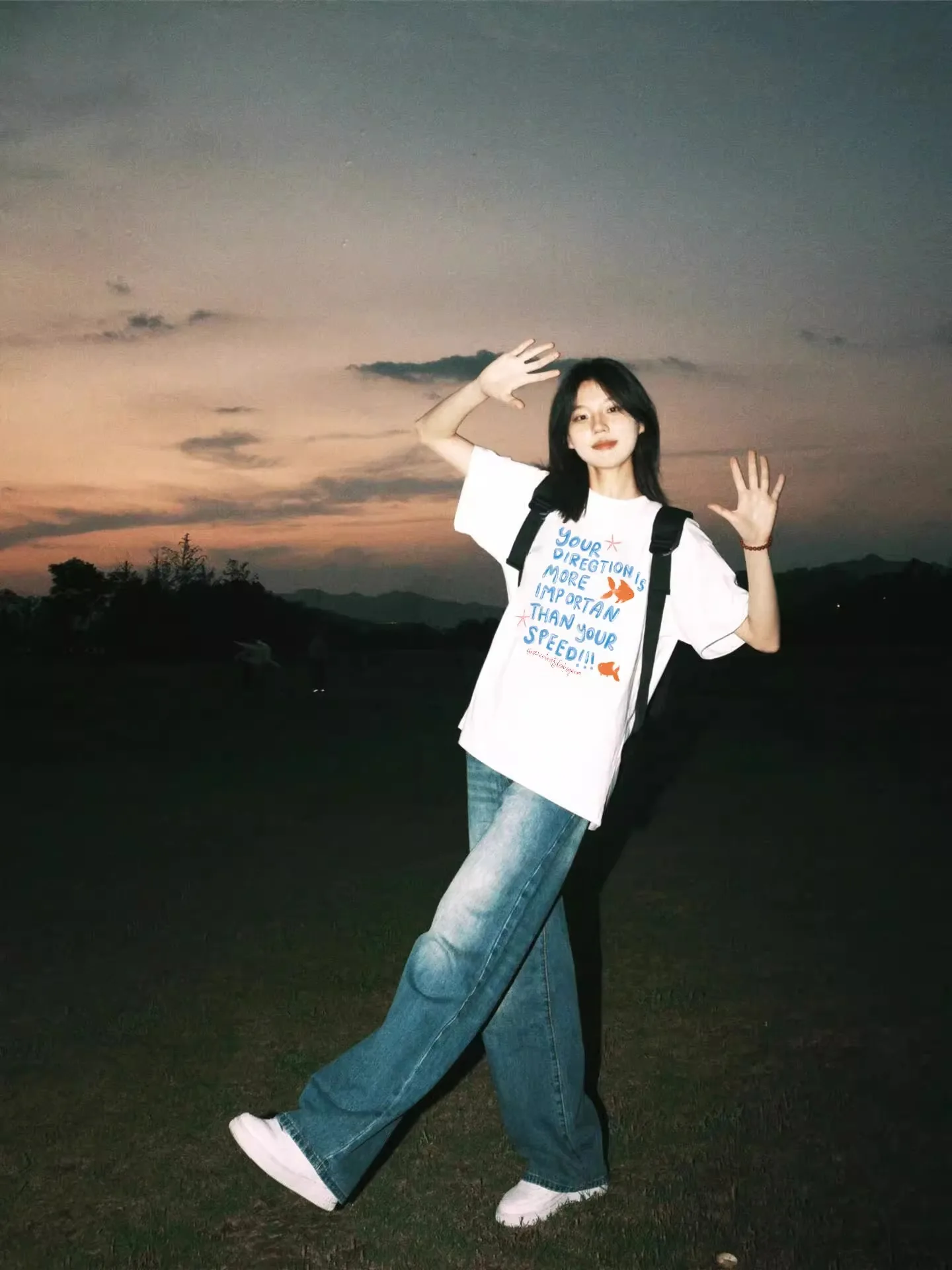 XLサイズのTシャツは本当に伸びないの？柔らかさとデザインが両立するアイテムを発見した