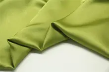 微伸縮性のあるしわになりにくい秋色イエローグリーンの薄手麻サテン生地【礼服漢服用】