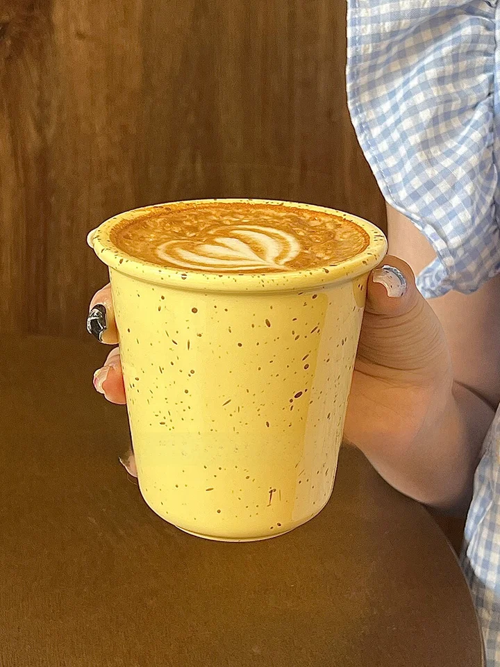 ビンテージ風の掛け流し陶器カップ【コーヒーラテ・家庭用ミルクカップ・マグカップ】