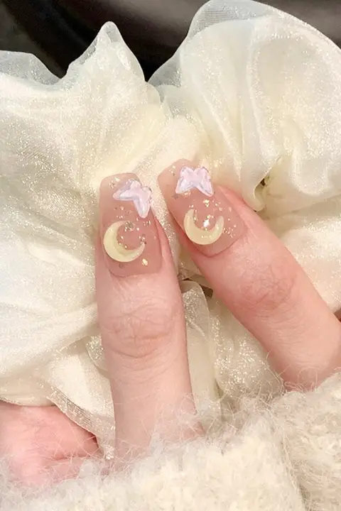 魅力満載の可愛いネイルシール【長め・短め・取り外し可能】