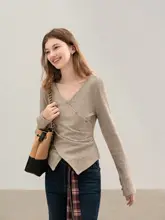 レトロデザインの交差ニットVネックTシャツ【女性用・秋季・スリムフィット・長袖】