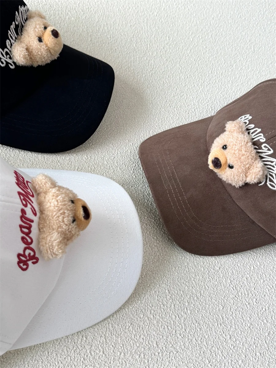熊デザインの高品質ベースボールキャップ：シール貼ったままの使い方と保存法