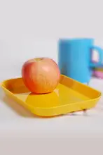 プラスチック製カラフルなおやつトレイ【長方形・子供用・家庭用・フルーツプレート】