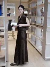 おしゃれなドット柄スカーフ付きノースリーブトップスとアシンメトリーフレアスカート【リゾートスタイル・ドレスアップ】（セットアップ対応）