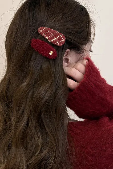 レディース 赤いヘアクリップ【前髪用・水滴デザイン・横留め】