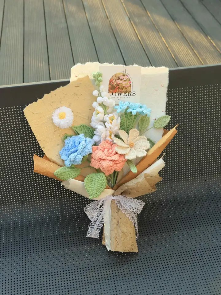 手編みの大飛燕花束【毛糸編み・贈り物・卒業祝い・子供の日・友人や彼女に】（セットアップ対応）