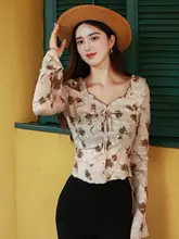 フレンチスタイルのレトロプリント長袖Tシャツ【Vネック・春秋用・小柄対応】