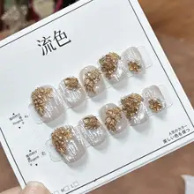 流れる色合いの金色花飾りの手作り立体ネイル【短め・パール装飾・秋冬向け】
