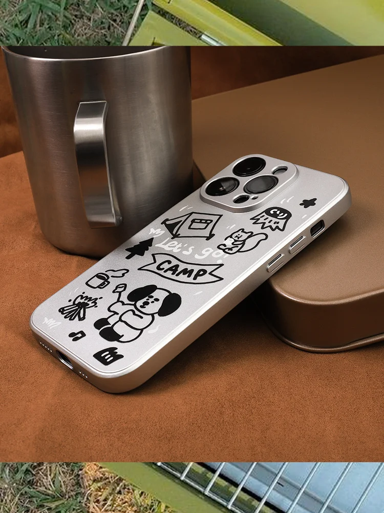 和風猫飯デザインのシルバーキャンプ用スマホケース：キャンプでおもしろいグッズとし ての実用性とデザイン性