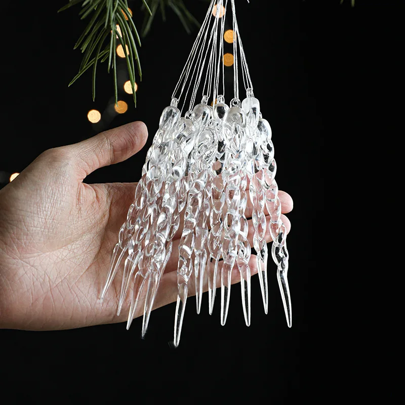 クリスマスツリー プレゼント どう選ぶ？透明な雪の結晶が光るオーナメントが今人気の理由