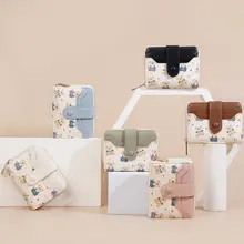 かわいいクマプリントの短財布【ファスナー付き・多カードポケット】