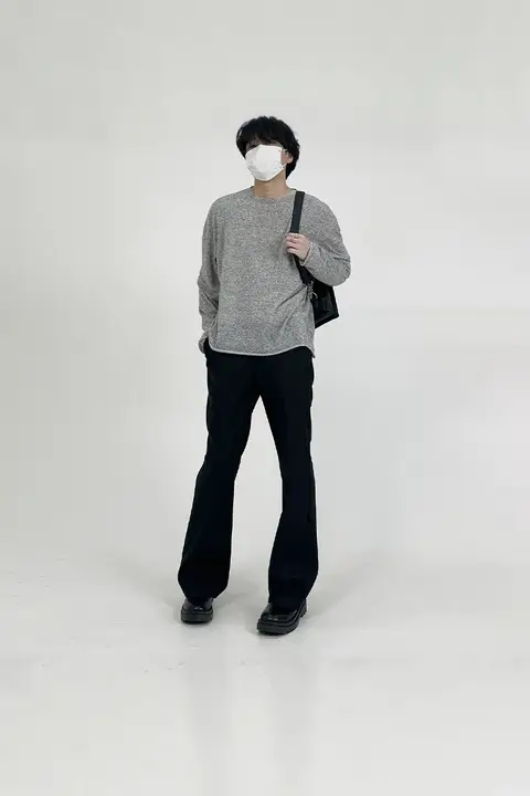 洗練されたデザイン！薄手長袖Tシャツ【カジュアル・ルーズフィット・黒】