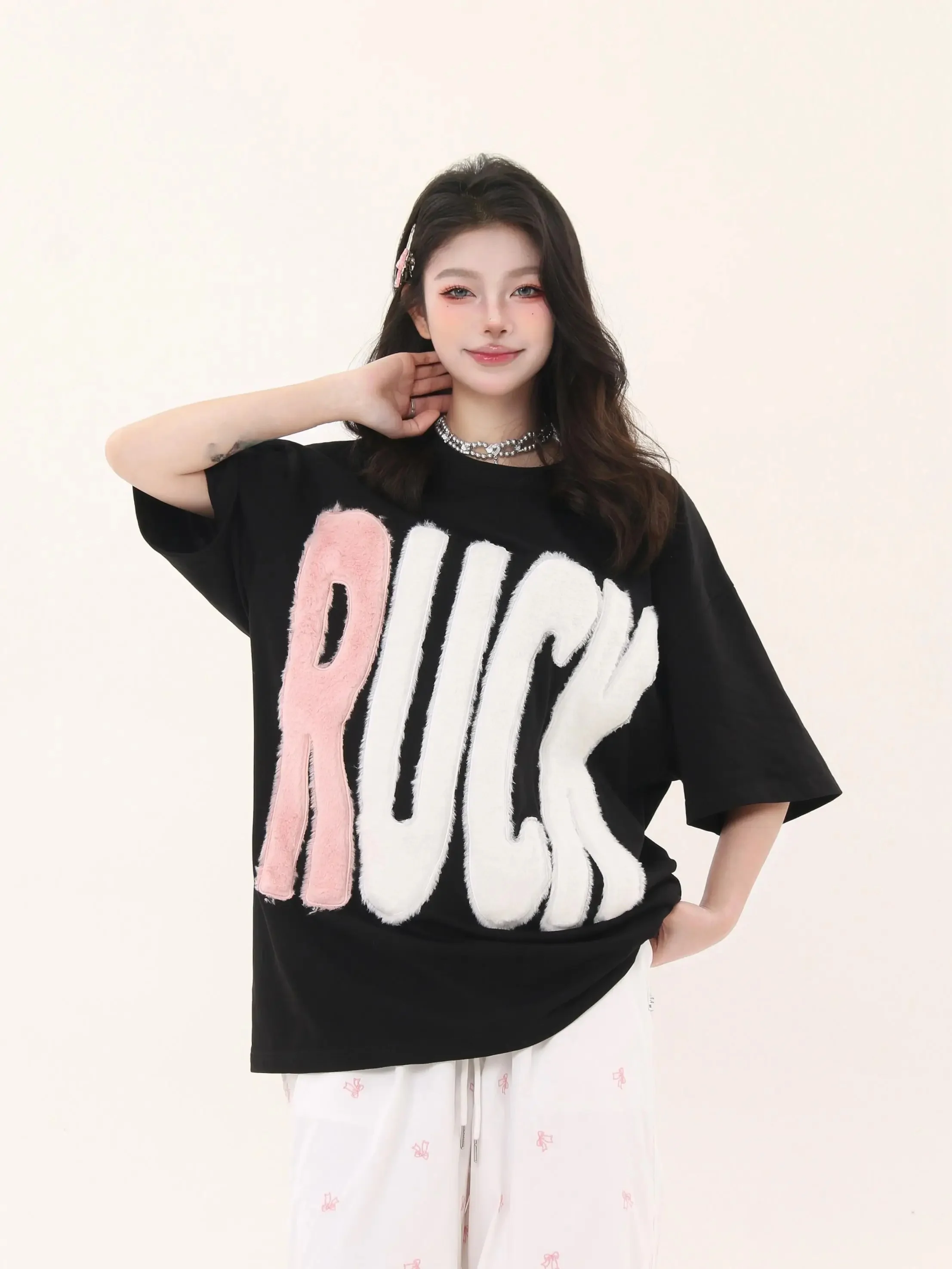 後ろ  のデザインがダサいと感じるTシャツは、どうやって選ぶべきか？
