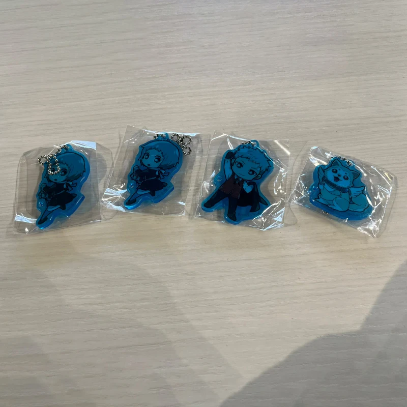 女神転生P3 誕生日用キャラクターアクリルスタンド【エギス・トラオウマル】とは？コラボ限定アイテムのデザインと実用性を解説