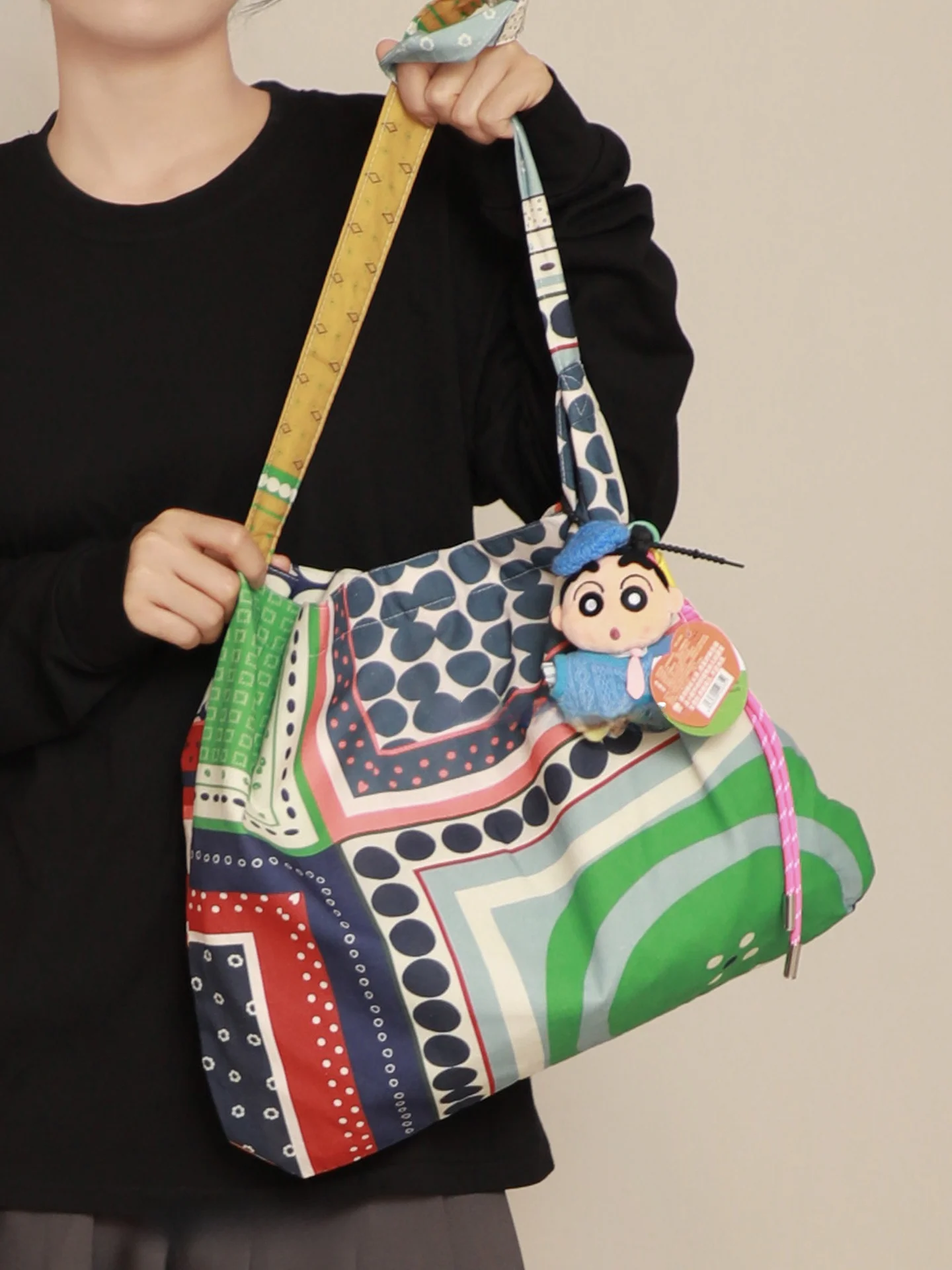 民族風レトロアートトートバッグ：カラフルドット柄の軽量使い分けガイド