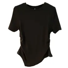 個性的なデザインのフリルラウンドネック半袖Tシャツ【女性用・夏向け・スリムフィット・薄手】