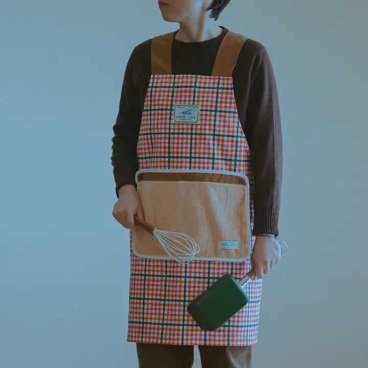 デザイン性抜群の女性用エプロン【脱着可能・防水機能・フリーサイズ】