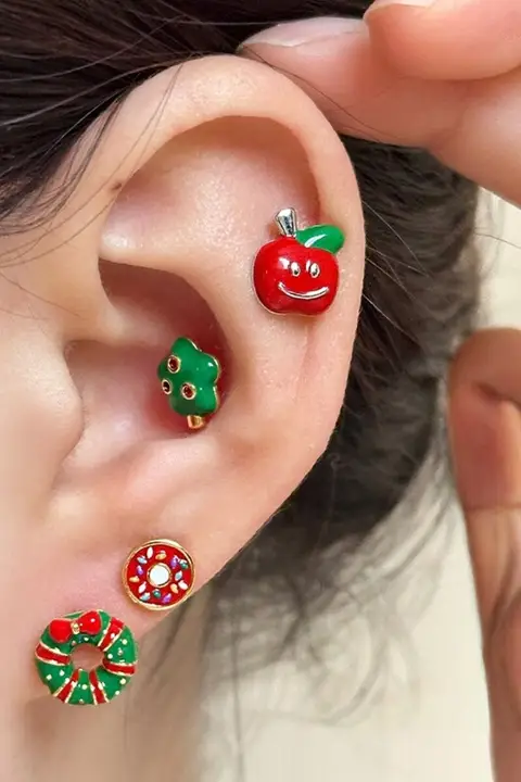 滴釉の可愛いリボンデザインのチタン製イヤリング【耳骨用・ピアス】