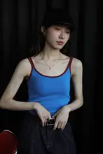 ブルーコントラストUネック胸パッド付きキャミソール【夏用・美背デザイン・ストレッチ】