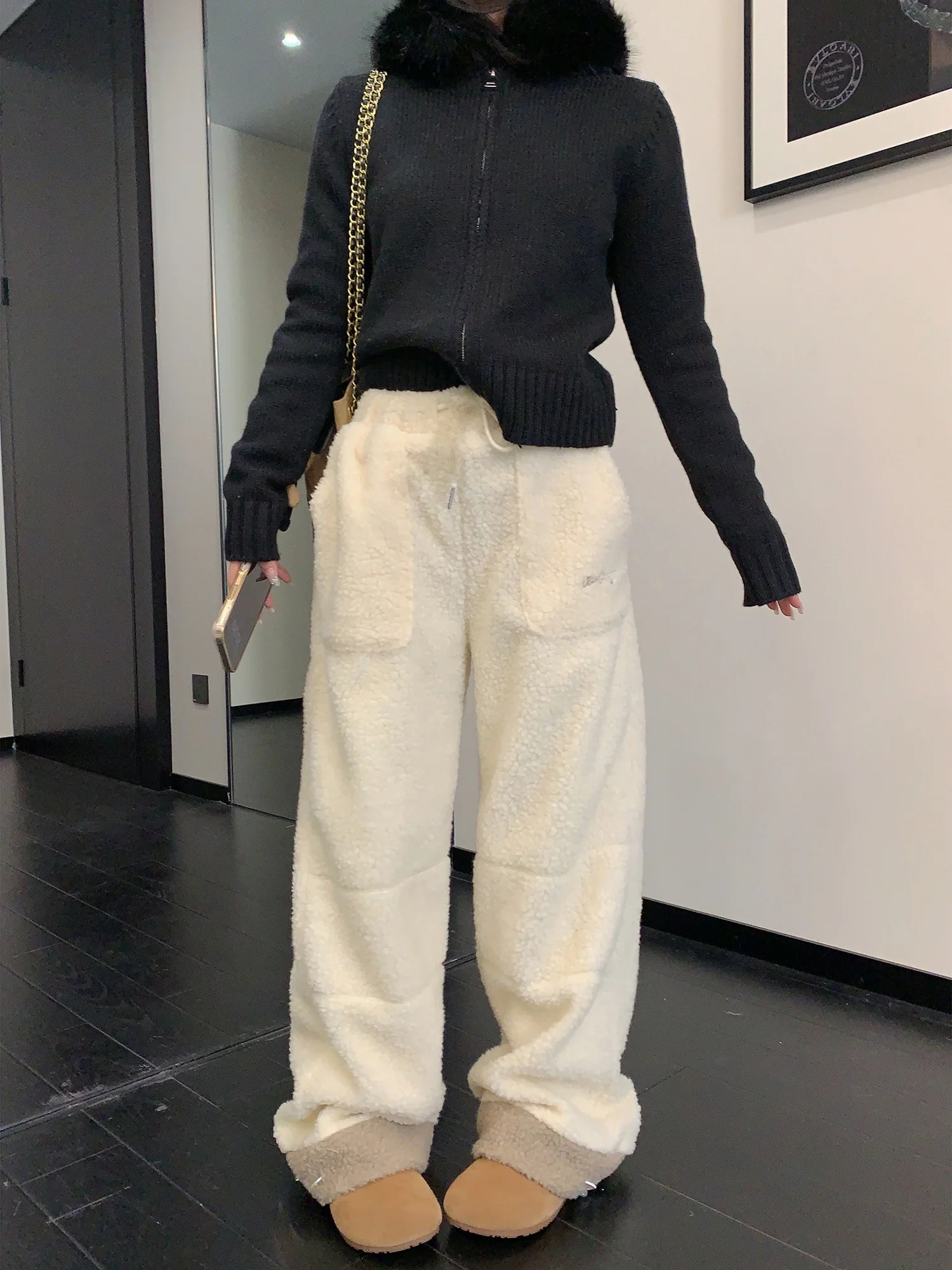 冬用羊羔毛裏起毛直筒パンツ：厚手で暖かく、アメリカンレトロスタイルの着心地を実現