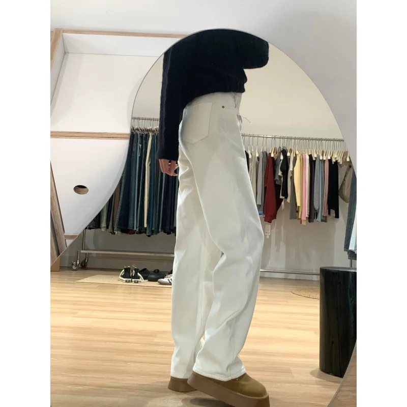 白色加绒デニムパンツ：ワイドレッグで四季通用の長身向けゆったりフィットスタイル