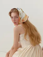 フランス風ヴィンテージシルクスカーフ【秋冬用・万能デザイン】