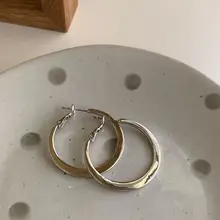 優れたデザインの丸型フープピアス【デイリーユース・高級感】