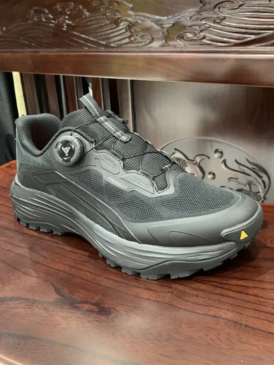 秋用アウトドアカジュアルシューズ【男女兼用・回転ボタン・ハイキング用】