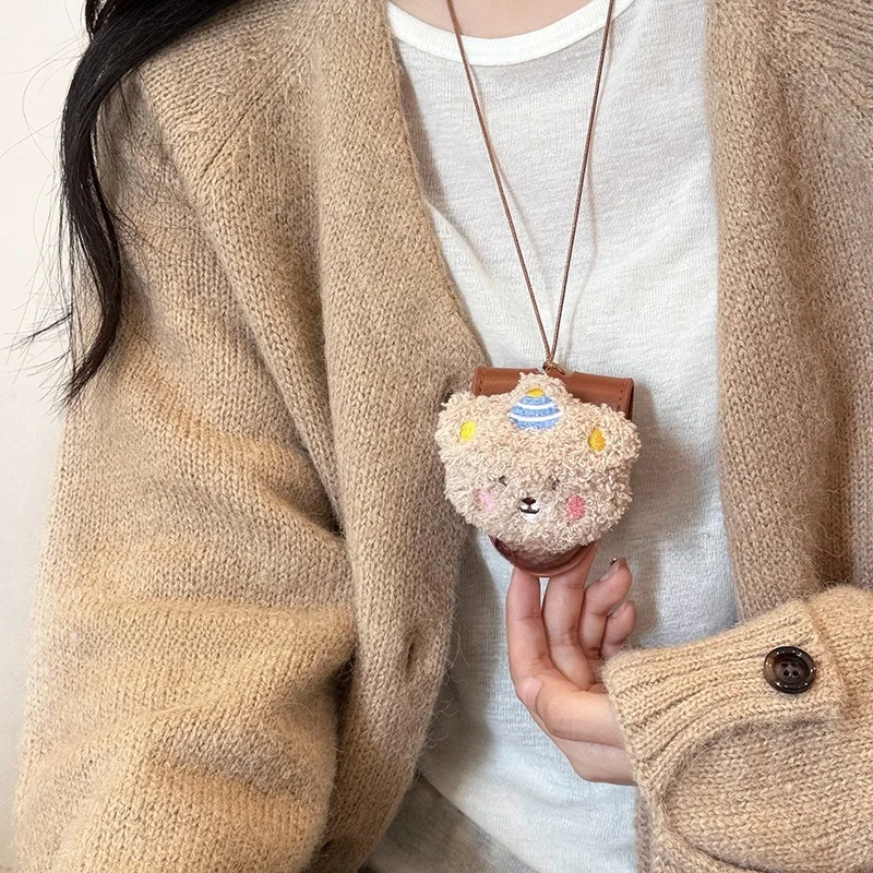 可愛い猫と犬の眼鏡クリップネックレス：6歳女の子に贈るカラフルアクセサリーの実用性とデザイン分析