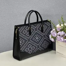 大容量の軽豪華男女兼用ビジネスバッグ【ショルダー・クラッチ型・パソコン用】