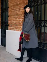 重厚感のあるウールカシミヤ二重面仕立てのダブルブレストコート 【クラシックデザイン・ミドル丈・テーラード襟】