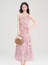 リゾートスタイルの褶みデザイン夏用ロングドレス【ピンク・花柄・キャミソール・ウエストマーク】