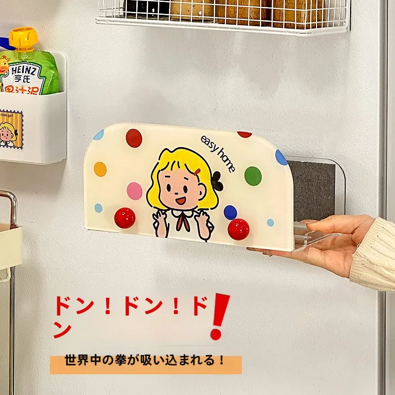 マグネット式ティッシュケース：キッチンや冷蔵庫での収納効率を実証する実用性解析