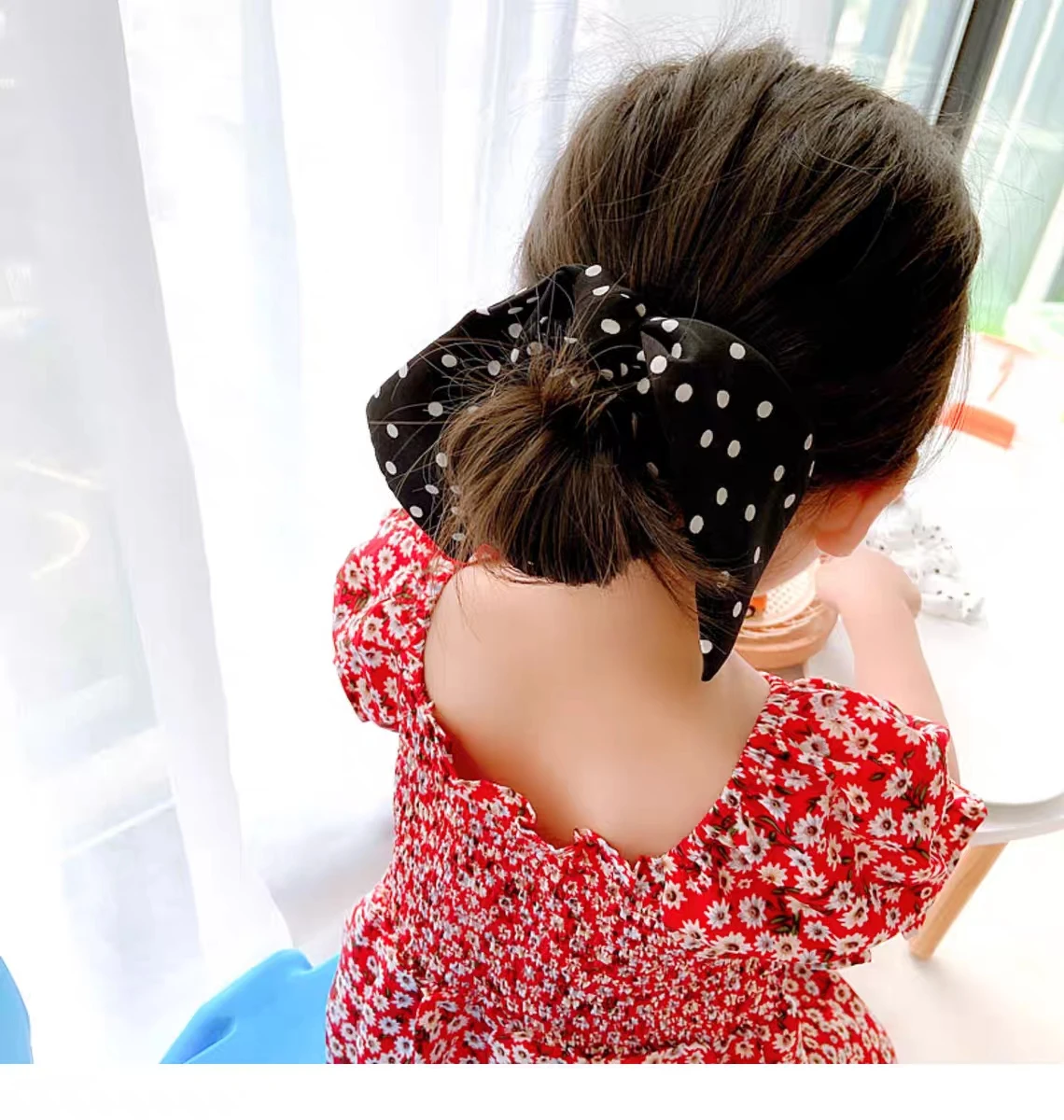 2歳のおもちゃとおしゃれをどう組み合わせる？ヘアゴムで見せる、女の子らしさの秘密