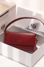 フランス風の赤い牛革ショルダーバッグ【結婚式用・斜め掛け】