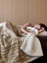 ブランケット ひざ掛け ショール リバーシブルボア 立体フラワーパターン 昼寝 オフィス ソファ 秋冬 あったか