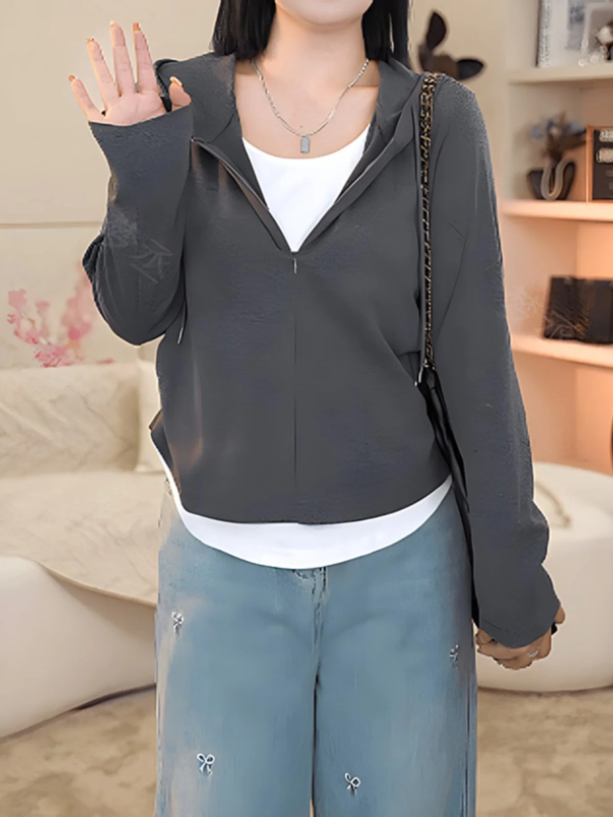 UVカットパーカーをどう選ぶ？おしゃれでかわいい、通勤にも使える最新スタイルとは？