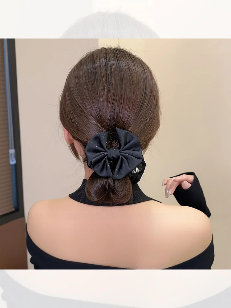 結ぶヘアアレンジはどう選ぶ？高馬尾・お団子に最適なヘアクリップの選び方を徹底解説