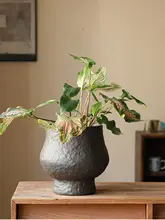 優雅なデザインの陶器製花盆【黒・シンプル・多肉植物用・バルコニー装飾】