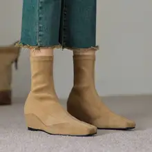 高めのヒールのストレッチブーツ【おしゃれなスクエアトゥ・ショートブーツ・女性用】