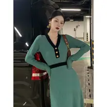 フレンチスタイルのビンテージニットワンピース【長袖・Vネック・カラーコントラスト】（セットアップ対応）