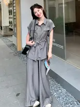 浅灰色のウエストリボン付きクールシャツとワイドパンツ（セットアップ対応）