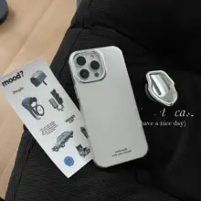 高級感あるシルバー鏡面スタンドケース【iPhone対応・シンプルデザイン・衝撃吸収】