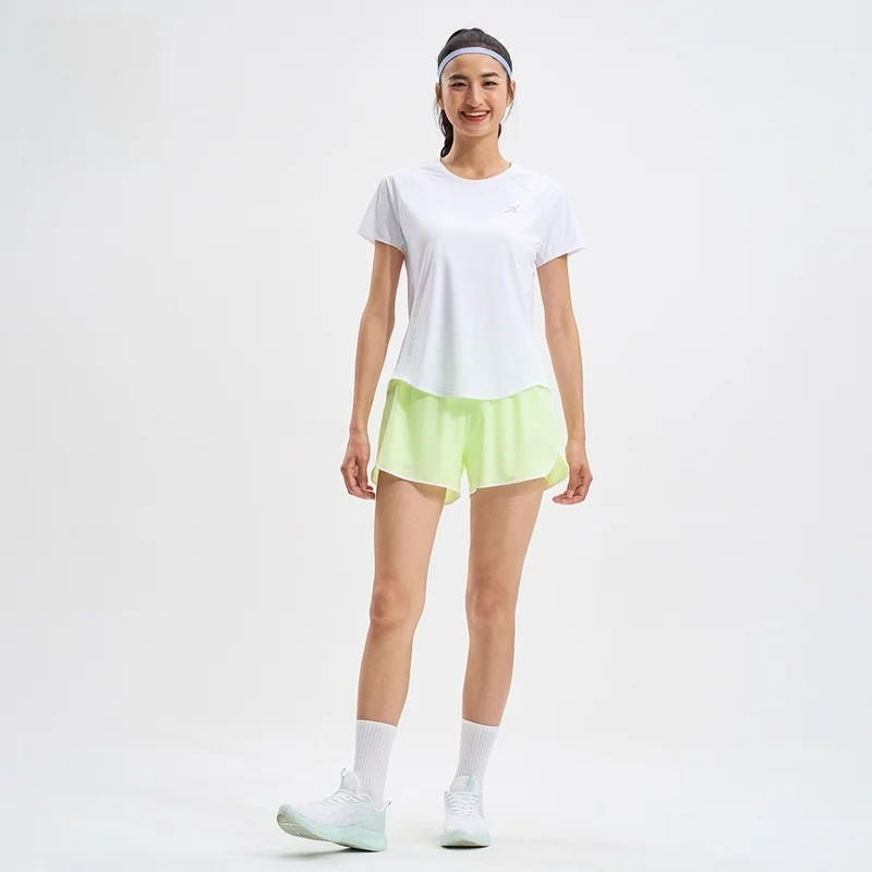 40代 ランニングウェア メンズ 夏：Xtep 女性用短袖ランニングシャツの通気性と実用性