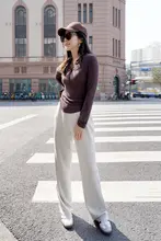 BZZN モダール素材 半開きネックの長袖Tシャツ【女性用・高ストレッチ・シンプルデザイン】